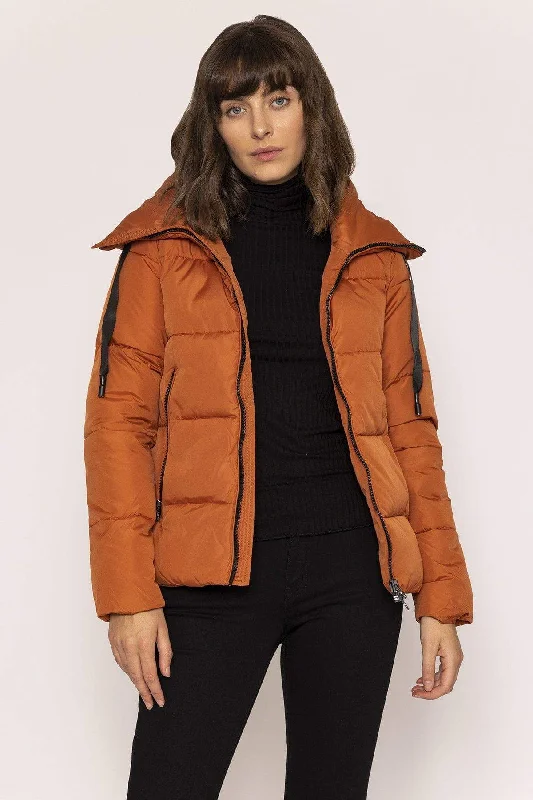 Daeira Short Quilted Coat in Rust