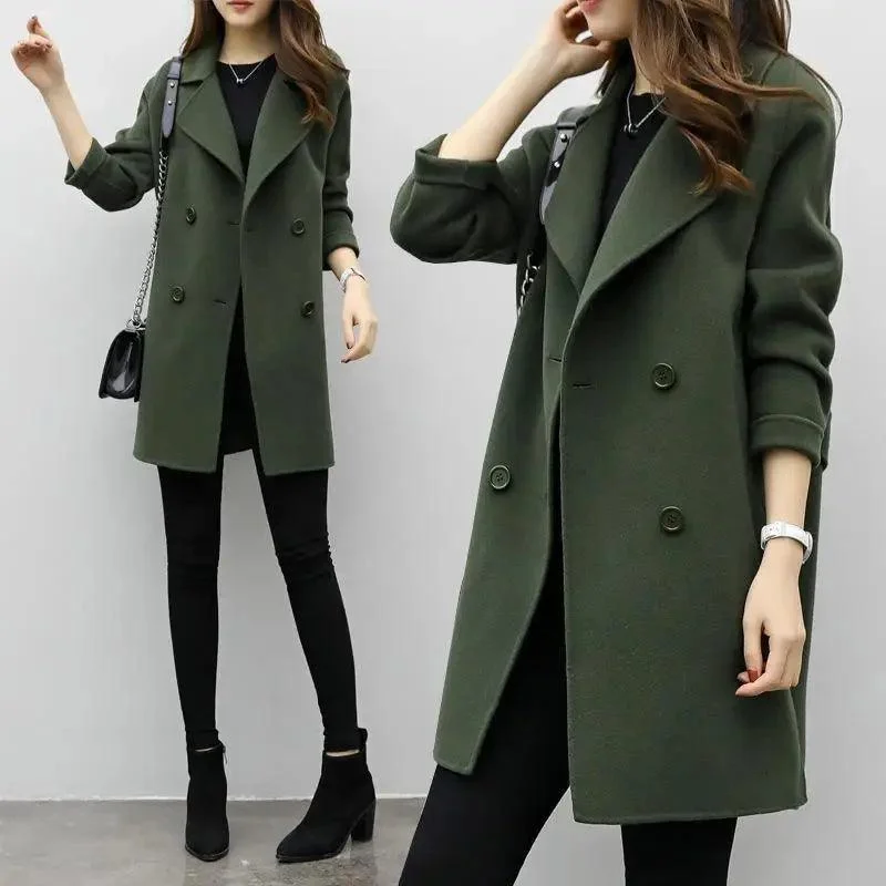 Double-breasted woolen coat