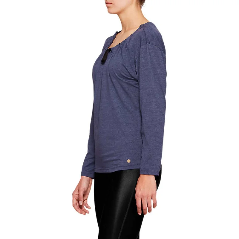 Asics - Women's Luxe Traveler Long Sleeve Top (2012A518 0400)