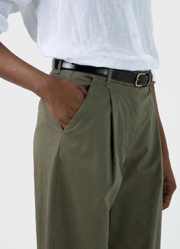 Women's Pleated Chino in Pale Khaki