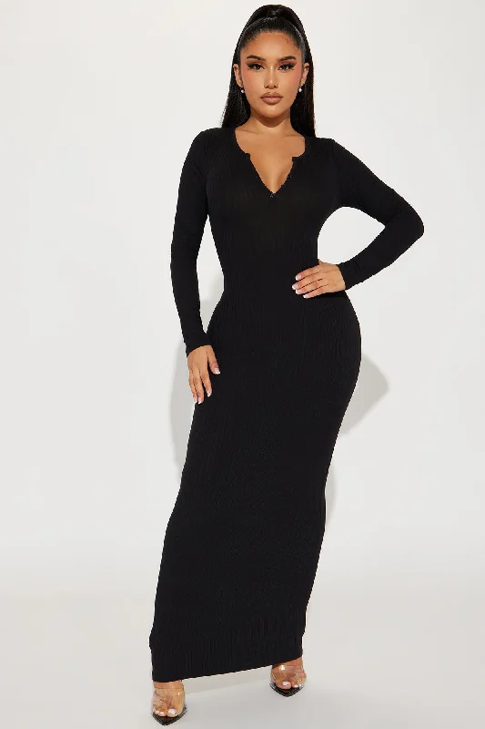 Jayda Ribbed Maxi Dress - Black