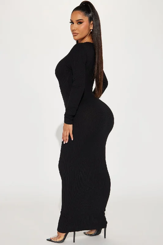 Jayda Ribbed Maxi Dress - Black