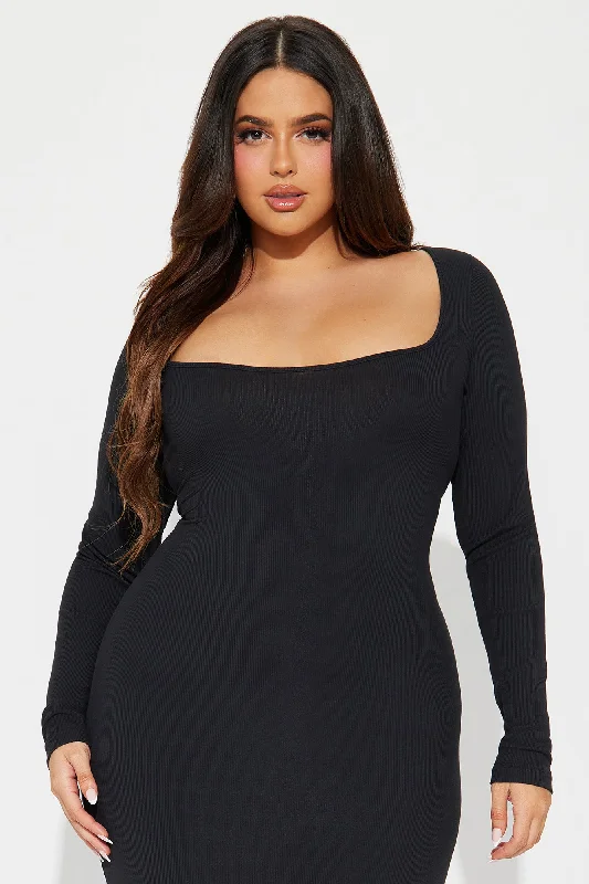 Lola Micro Ribbed Maxi Dress - Black