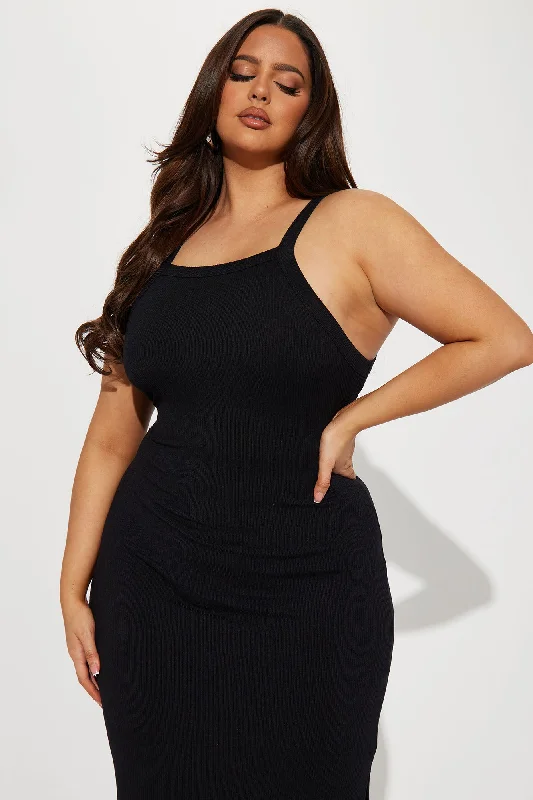 Meena Ribbed Maxi Dress - Black